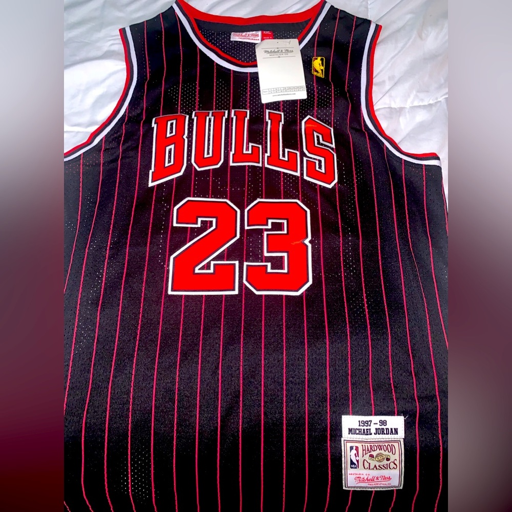 Chicago Bulls Michael Jordan Mitchell and Ness Jersey  Brand New